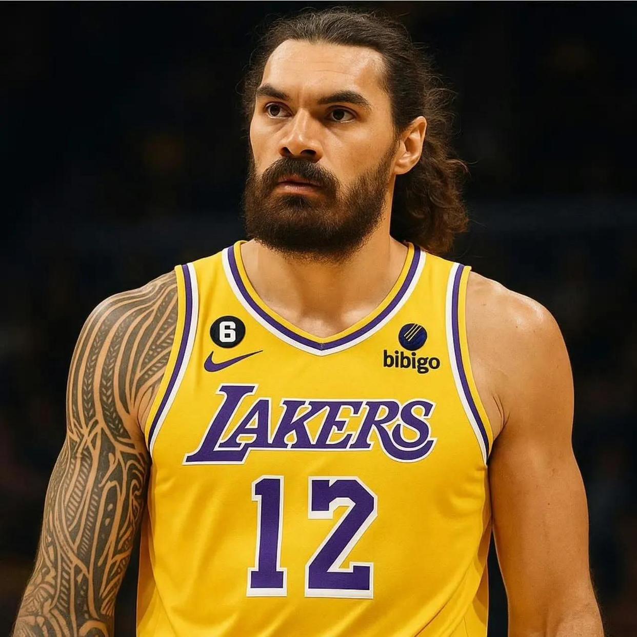 包含赛后洛杉矶湖人调整名单以备欧冠，状态回暖环节打磨，管理层满意，临场指挥获称赞的词条