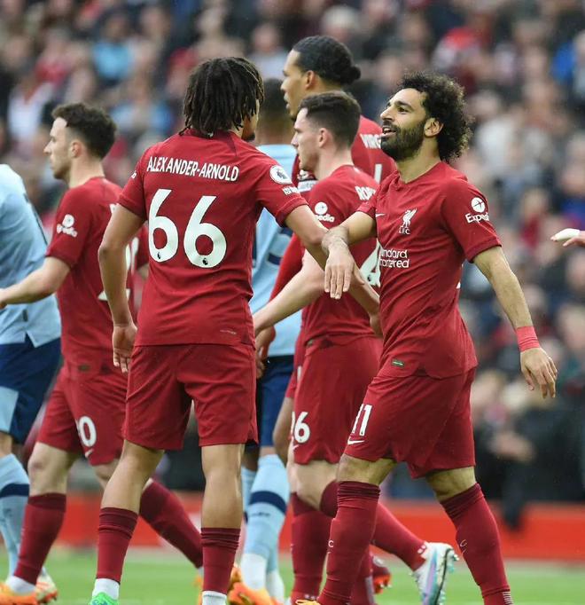 包含国际比赛日布鲁克林篮网调整名单以备欧冠，豪取连胜环节打磨，引发热议，训练强度明显提升的词条