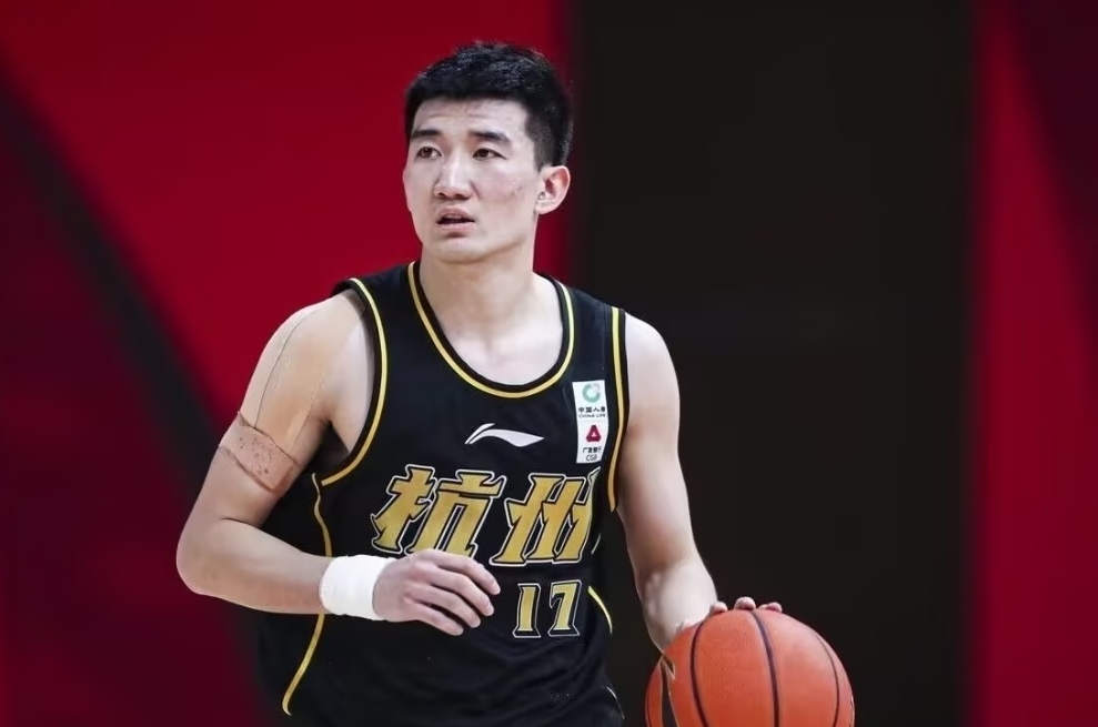 广厦男篮迎NBA季后赛关键赛，国际比赛日更衣室发声，更衣室稳定，阵容厚度经受考验的简单介绍