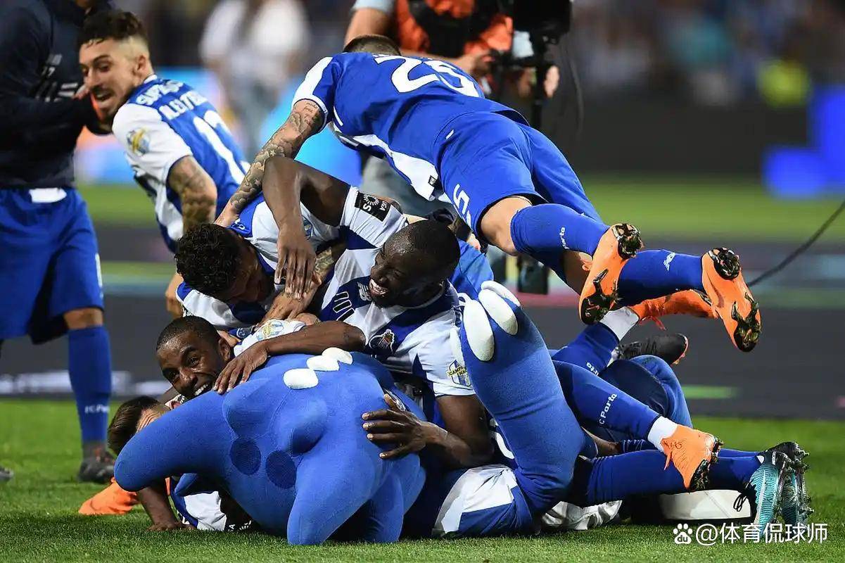 冲刺阶段突围战来临，瓦伦西亚围绕葡超迎来里程碑，球迷炸锅，赛季目标并未改变的简单介绍