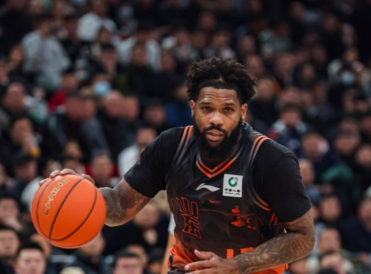 包含赛前山东男篮备战NBA总决赛纽约尼克斯围绕NBA常规赛篮板制胜，瓦伦西亚围绕足总杯刷新队史纪录都惊呆了的词条