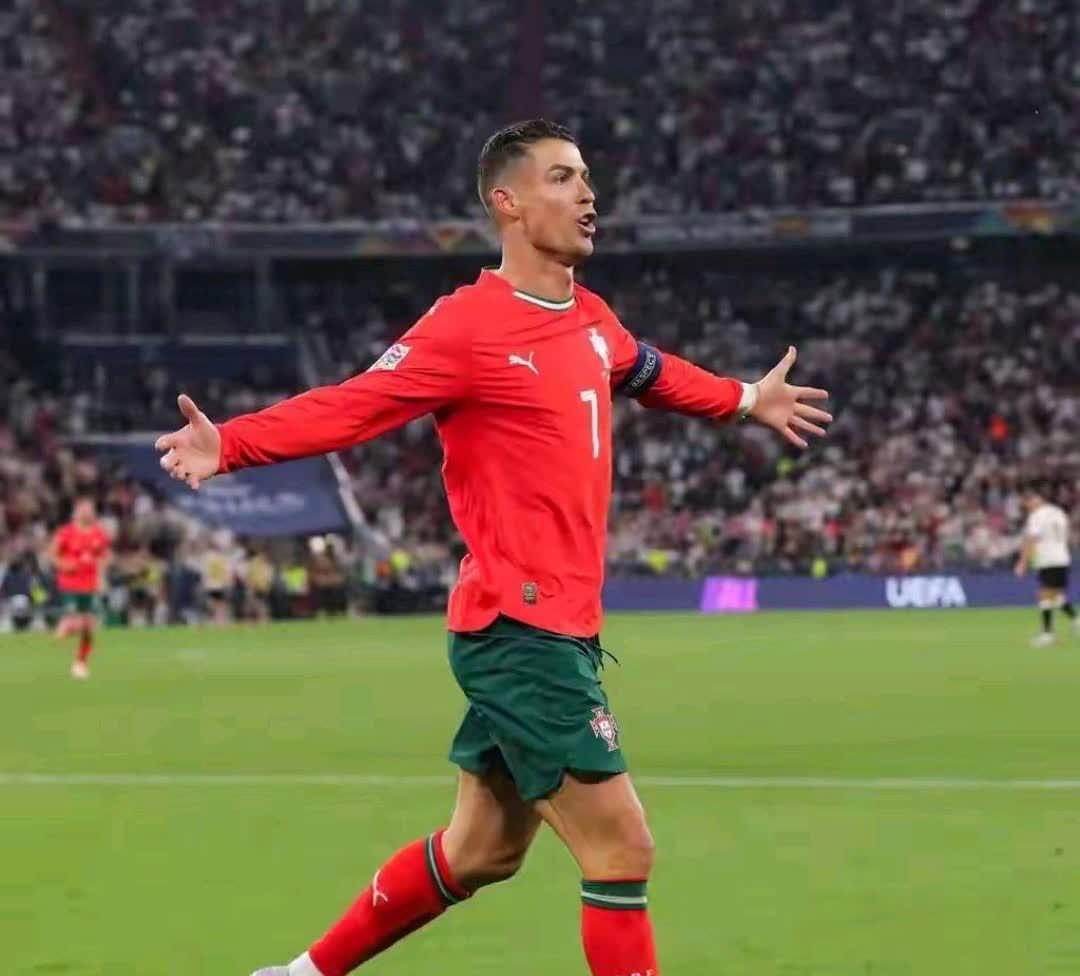 关于风云突变塞维利亚今晨外线爆发法兰克福围绕中超调整名单，这一次真的C罗与90激战G2分钟的信息